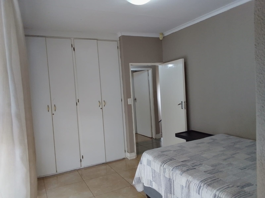 To Let 4 Bedroom Property for Rent in Safari Gardens North West